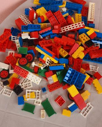 Mattoncini da costruzione tipo Lego