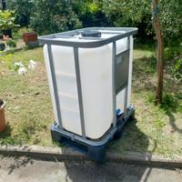 cisterne per liquidi/acqua  capacità 300lt.