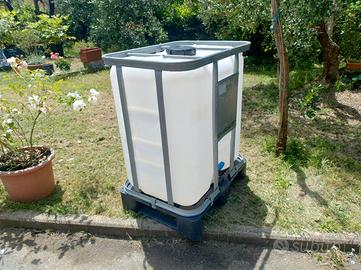 cisterne per liquidi/acqua  capacità 300lt.