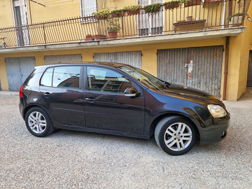 Volkswagen Golf 5 1.6 gpl