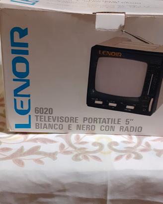 Televisione marca Lenoir.