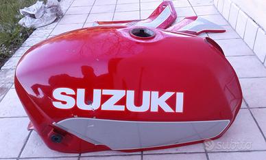 Serbatoio moto SUZUKI GS-EF