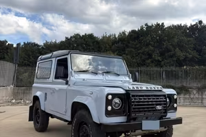 LAND ROVER DEFENDER 90