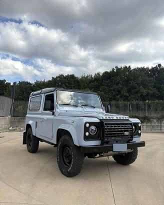 LAND ROVER DEFENDER 90