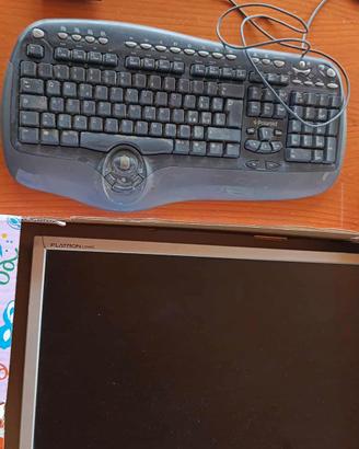 mini PC Acer Aspire xc-730 1 tera schermo tastiera