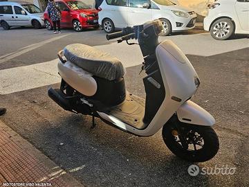 Sym CLBCU 125 colibrì colibri white