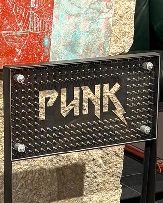 SEDIA PUNK con borchie