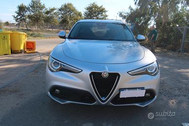 Alfa Romeo Stelvio 2.2 Turbodiesel 190 CV AT8 RWD 