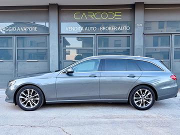 Mercedes-benz E 220 4 MATIC BOOK MERCEDES SEDILI C