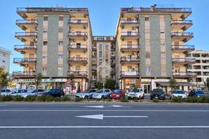 3 LOCALI A RENDE