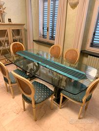 Tavolo in cristallo e sedie e tavolino abbianato