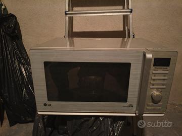 Forno a microonde LG Wavedom 32 LT completo