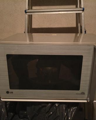 Forno a microonde LG Wavedom 32 LT completo
