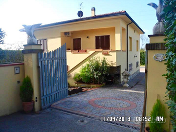 Appartamento VILLA " ARIALE " piano terra