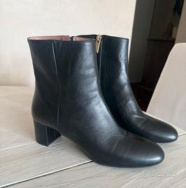 Stivaletto pelle nero