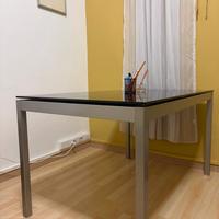 Tavolo riunioni vetro e acciaio