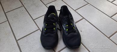 scarpe da ginnastica