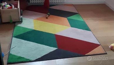 Tappeto Ikea lavato e arrotolato da lavanderia