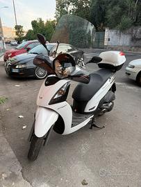 Kymco People 300 gti