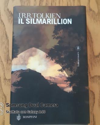 libro di Tolkien "IL SILMARILLION"