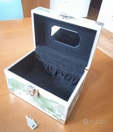 Scatola portaoggetti