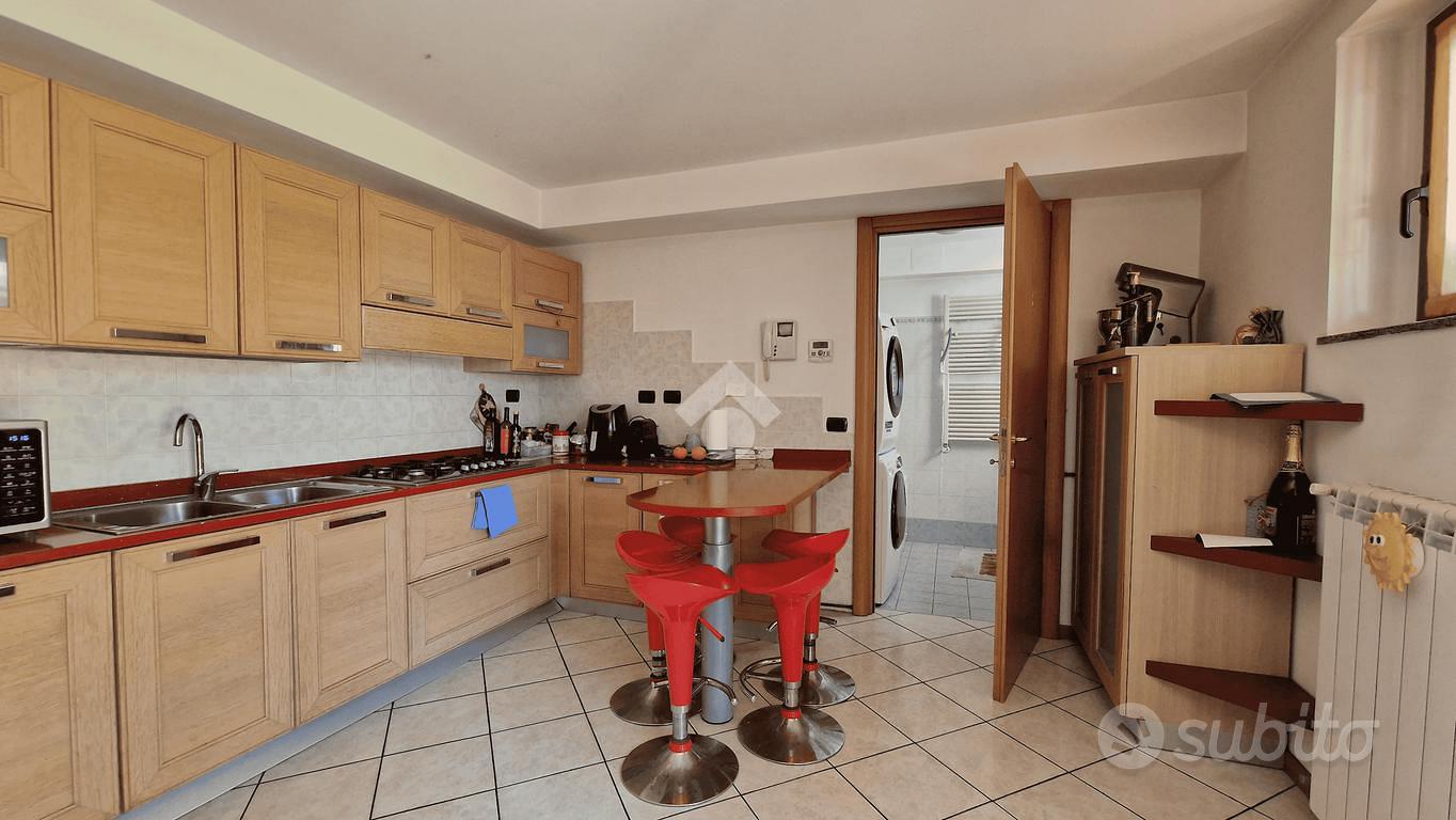 Apartment in Gallarate, Azalee, Cascinetta - Vista 3