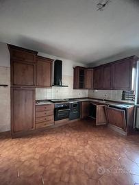 🪵🍳Cucina in legno artigianale con elettrodomestici