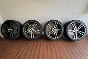 4 Cerchi Modello BMW compreso distanziali