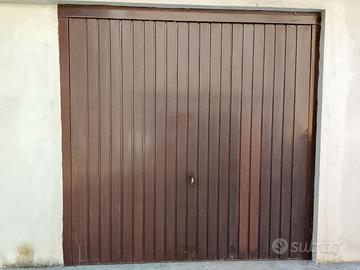 PORTONE BASCULANTE GARAGE