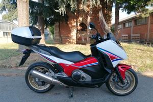 Honda Integra 750 S HRC - Tagliandata - Gommata