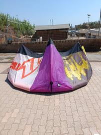 2 ali da kitesurf (12 e 9 ) con barra e tavola 