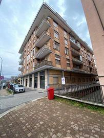 Immobile di 300 m² con 1 locale a Avellino