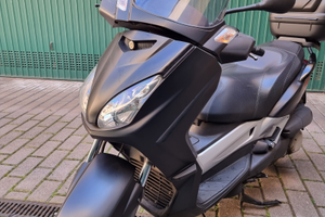 Yamaha xmax 250