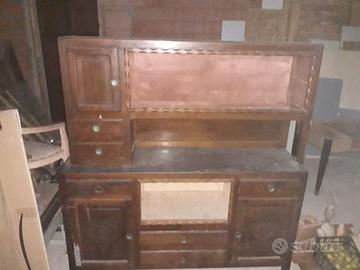 vecchia credenza