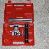 Cartellatrice svasatore