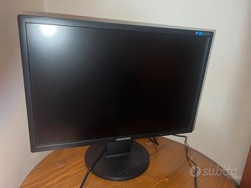 Monitor 22 pollici  lcd Samsung