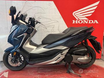 Honda Forza 300