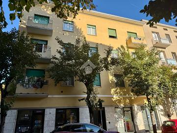 2 LOCALI A PARMA