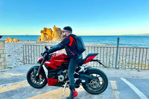 Streetfighter v2 scarico akrapovic