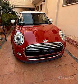 Privato vende mini cooper D anno 2017