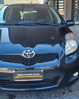 Toyota Yaris 1.4 D-4D DPF 3 porte Sol