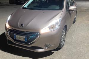 Peugeot 208 208 5p 1.4 hdi 8v Allure