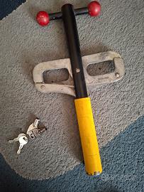 Antifurto blocca pedali per auto "Bullock"