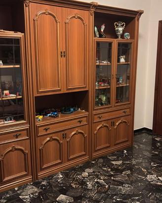 Mobile salotto vecchio stile