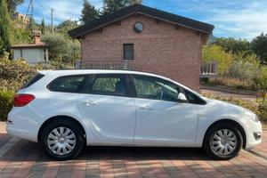 🚗 OPEL ASTRA SPORTS TOURER 1.6