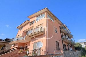 Appartamento di 80 m² con 3 locali a Roma