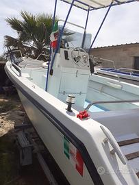 Barca tonnetto 5,40 con motore johnson 40cv 2 temp