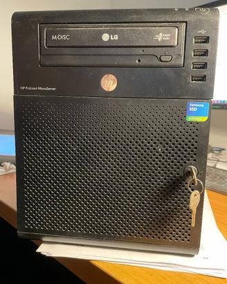 HP Proliant MicroServer N40L, 8GB-RAM, DVD, HDD
