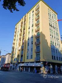 Immobile in asta di 105 m² con 3 locali e box auto