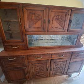 Credenza classica legno intagliato con vetrina